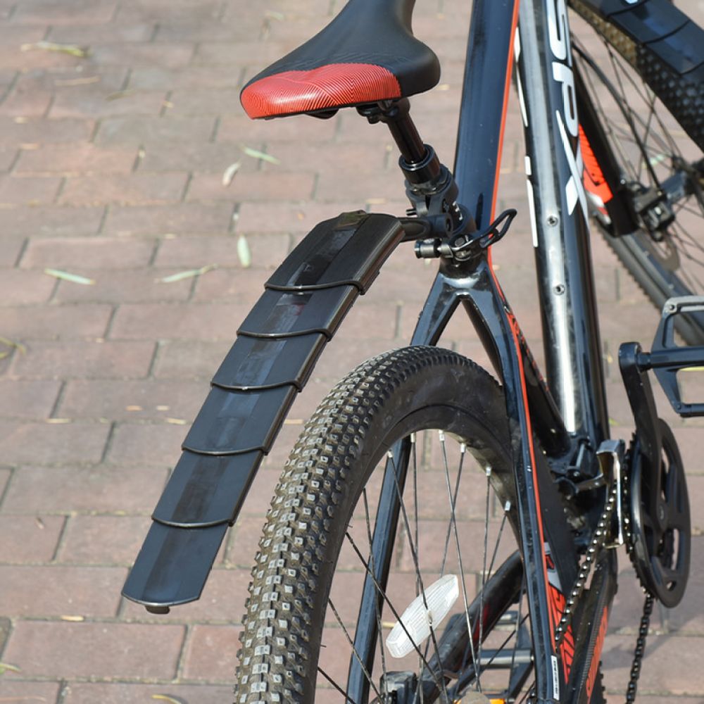 Cycling Commute In Rain - Parafango Universale Retrattile per Bicicletta da